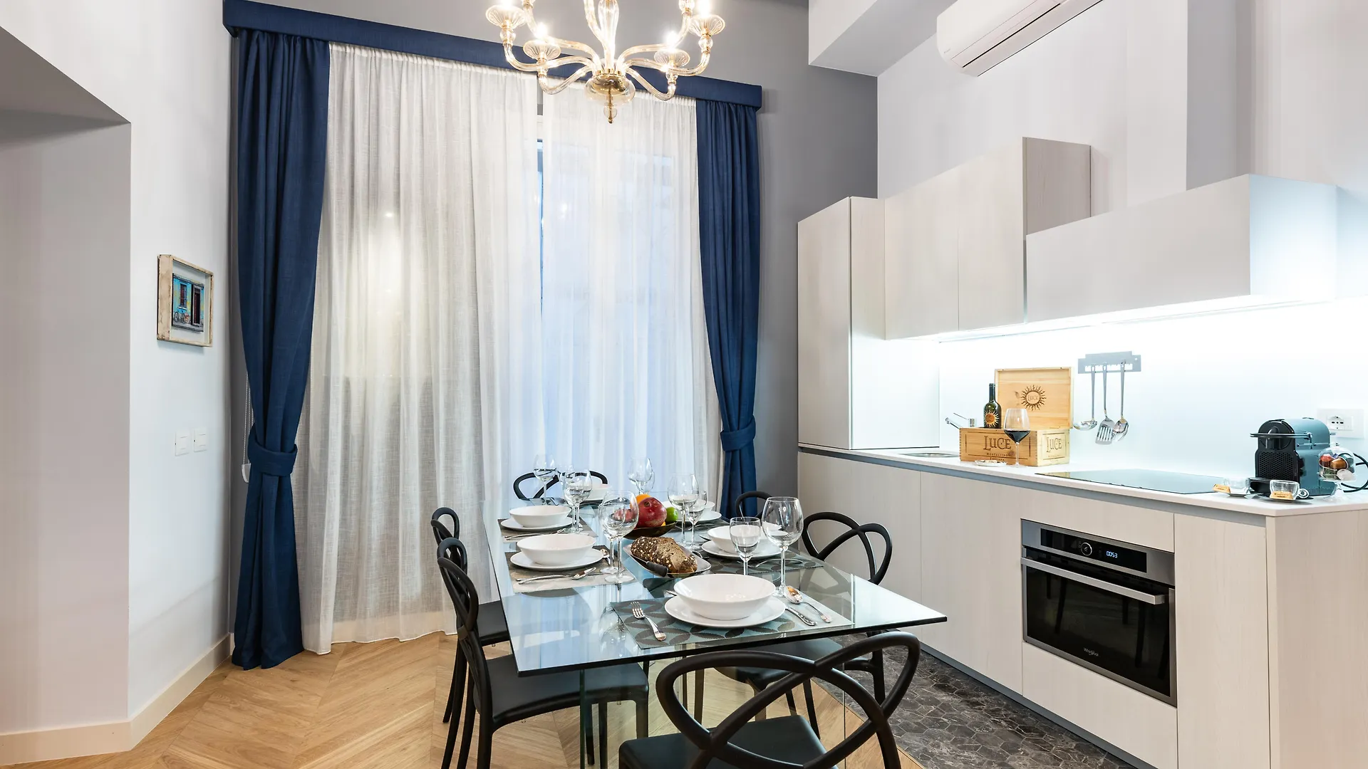 Kairos By Florence Art Apartments 2*,