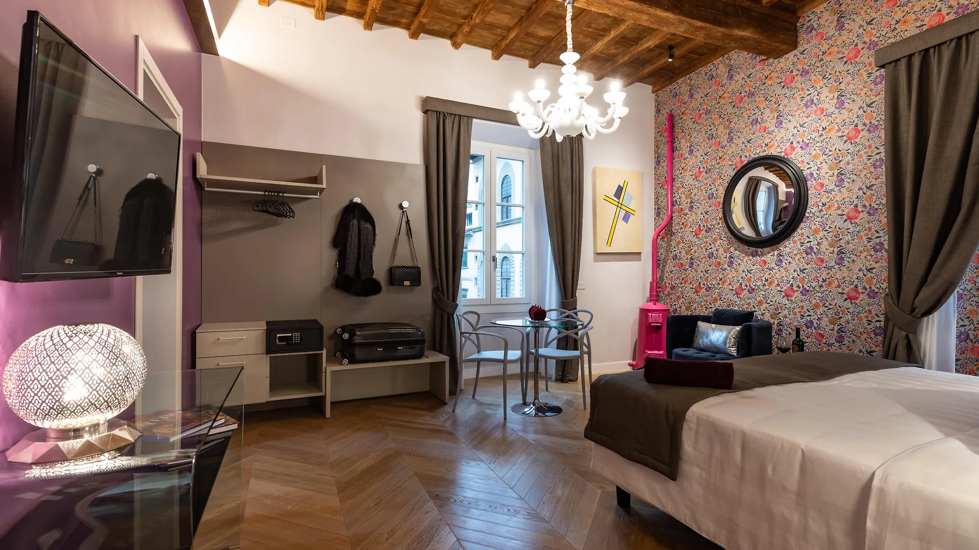 Kairos By Florence Art Apartments 2*,