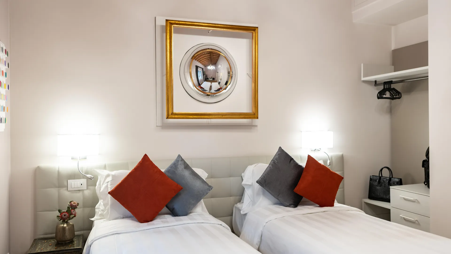 Kairos By Florence Art Apartments Italy
