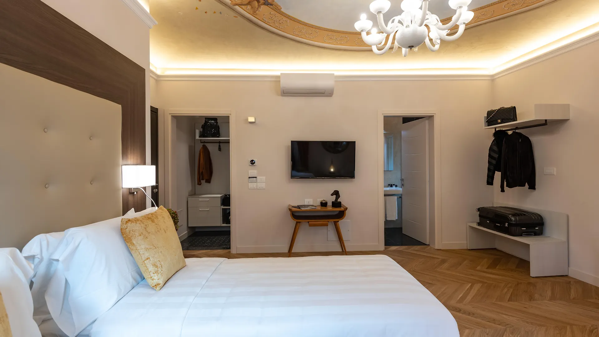 Aparthotel Kairos By Florence Art Apartments